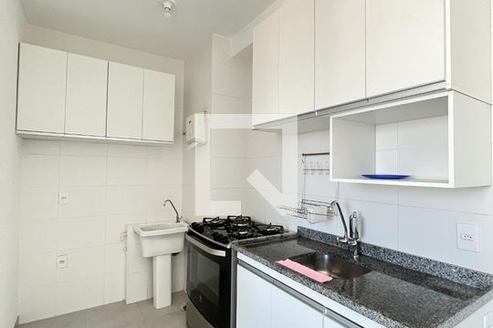 Cozinha de apartamento à venda com 2 quartos, 34m² em Vila Paulista, São Paulo
