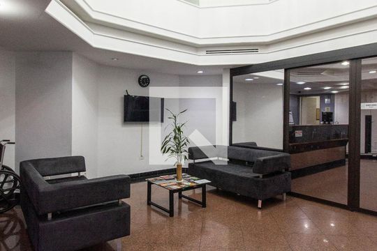 Hall de entrada de apartamento para alugar com 1 quarto, 36m² em Liberdade, São Paulo
