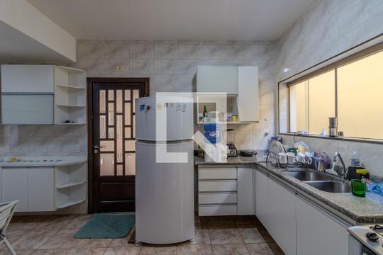 Cozinha de casa de condomínio à venda com 4 quartos, 300m² em Morumbi, São Paulo