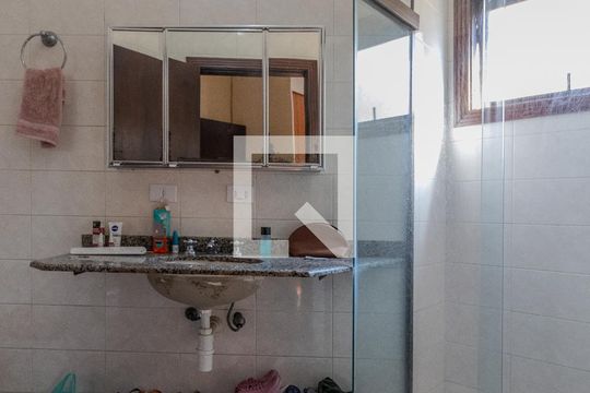 Banheiro Quarto 1 de casa de condomínio à venda com 4 quartos, 300m² em Morumbi, São Paulo