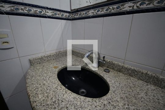 Banheiro da Suíte de casa para alugar com 2 quartos, 345m² em Chácara Califórnia, São Paulo