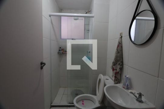 Banheiro de apartamento à venda com 2 quartos, 41m² em Mato Grande, Canoas