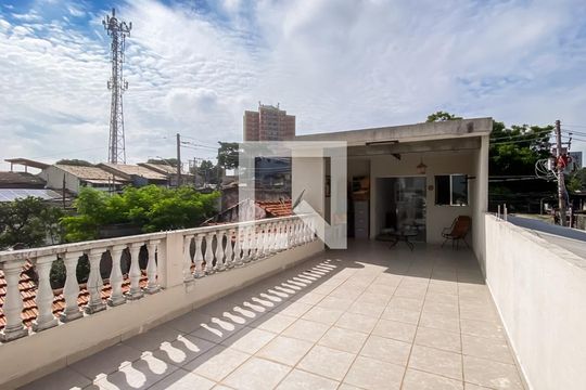 Área comum de casa à venda com 3 quartos, 187m² em Vila Paranagua, São Paulo