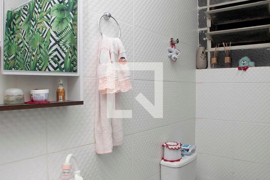 Banheiro de apartamento à venda com 3 quartos, 173m² em Centro Histórico, Porto Alegre