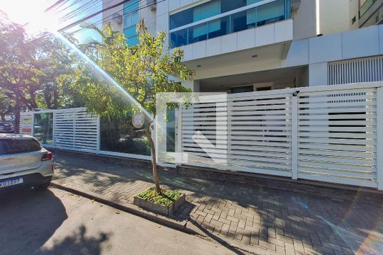 Fachada de apartamento para alugar com 3 quartos, 110m² em São Francisco, Niterói