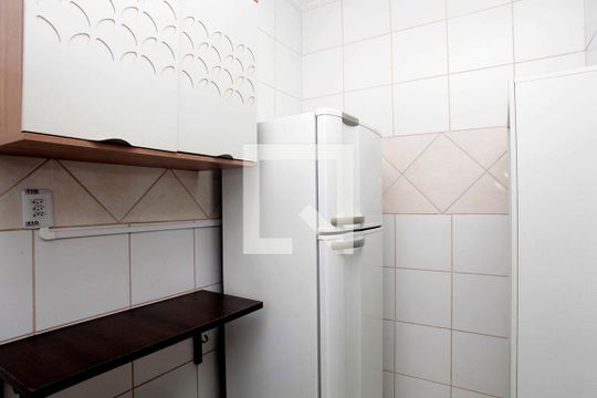 Cozinha + Área de Serviço de apartamento para alugar com 1 quarto, 22m² em Cidade Baixa, Porto Alegre