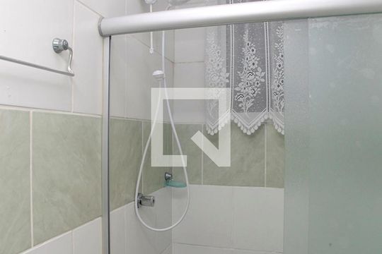 Banheiro de apartamento para alugar com 1 quarto, 22m² em Cidade Baixa, Porto Alegre