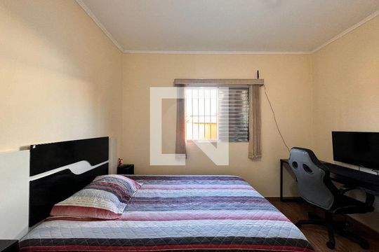 Quarto 1 de casa à venda com 3 quartos, 325m² em Vila Progresso, Santo André