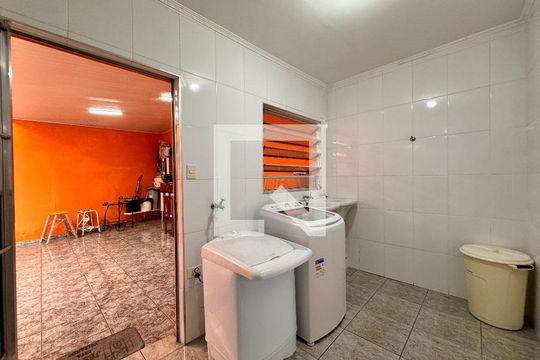 Lavanderia de casa à venda com 3 quartos, 325m² em Vila Progresso, Santo André