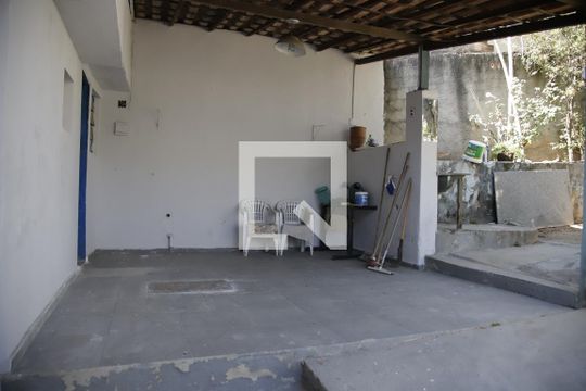 Área de serviço  de casa para alugar com 2 quartos, 360m² em Novo Tupi, Belo Horizonte