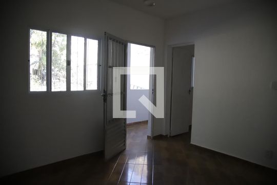 Casa para alugar com 2 quartos, 360m² em Novo Tupi, Belo Horizonte