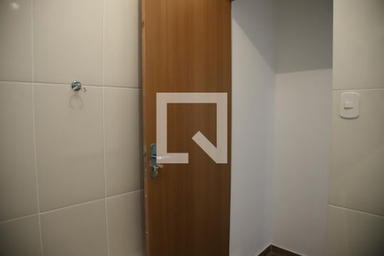 Banheiro de casa para alugar com 2 quartos, 360m² em Novo Tupi, Belo Horizonte