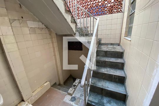 Escada de apartamento à venda com 2 quartos, 90m² em Engenho Novo, Rio de Janeiro