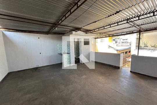 Terraço de casa à venda com 1 quarto, 90m² em Irajá, Rio de Janeiro