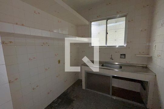 Cozinha de casa à venda com 1 quarto, 90m² em Irajá, Rio de Janeiro