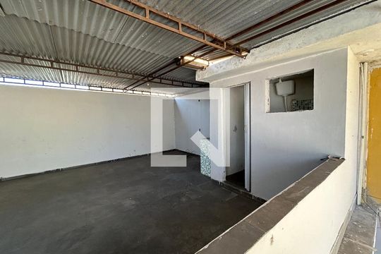 Terraço de casa à venda com 1 quarto, 90m² em Irajá, Rio de Janeiro