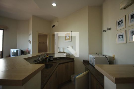 Sala/cozinha de kitnet/studio para alugar com 1 quarto, 41m² em Jardim Ampliacao, São Paulo