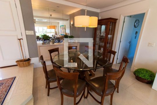 Casa de Condomínio à venda com 5 quartos, 600m² em Badu, Niterói