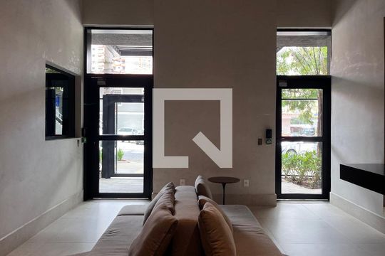 Hall de entrada de kitnet/studio para alugar com 0 quarto, 22m² em Vila Mariana, São Paulo