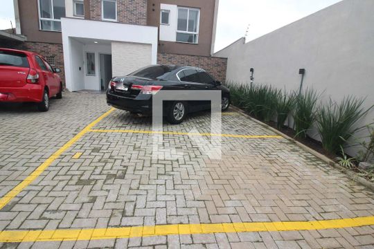 Garagem de apartamento à venda com 2 quartos, 65m² em Medianeira, Porto Alegre