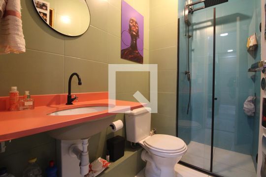 Banheiro de apartamento à venda com 1 quarto, 34m² em Jurubatuba, São Paulo