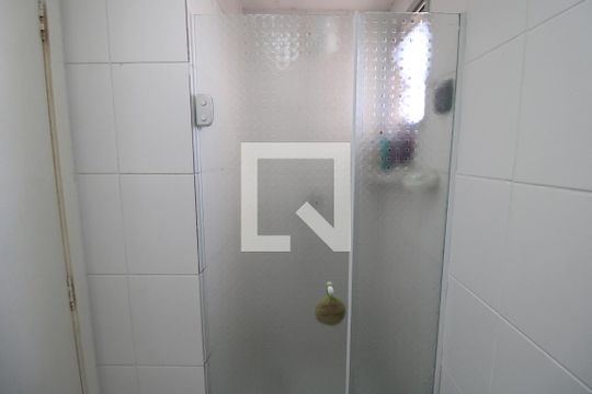 Banheiro de apartamento à venda com 3 quartos, 55m² em Vila Roque, São Paulo