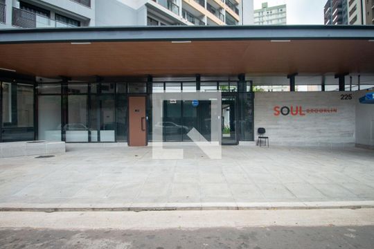 Fachada de kitnet/studio para alugar com 0 quarto, 27m² em Jardim das Acácias, São Paulo