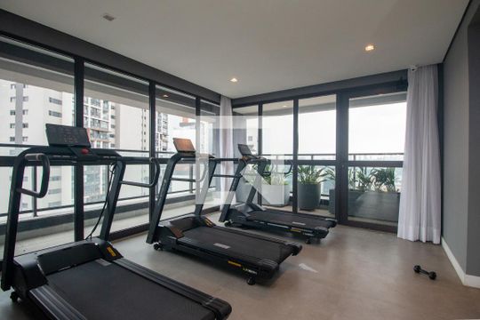 Área comum de kitnet/studio para alugar com 0 quarto, 27m² em Jardim das Acácias, São Paulo