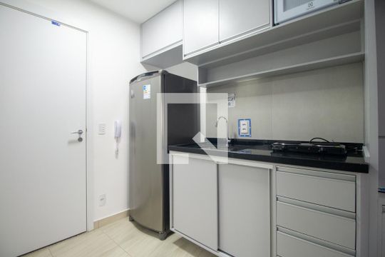 Studio de kitnet/studio para alugar com 0 quarto, 27m² em Jardim das Acácias, São Paulo