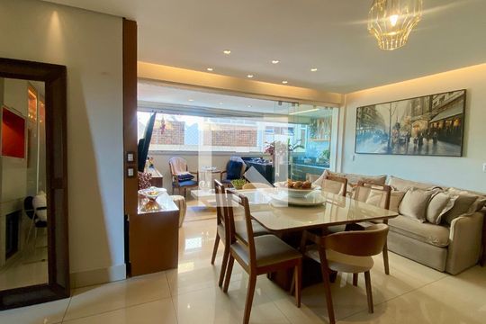 Sala de apartamento para alugar com 4 quartos, 120m² em Buritis, Belo Horizonte