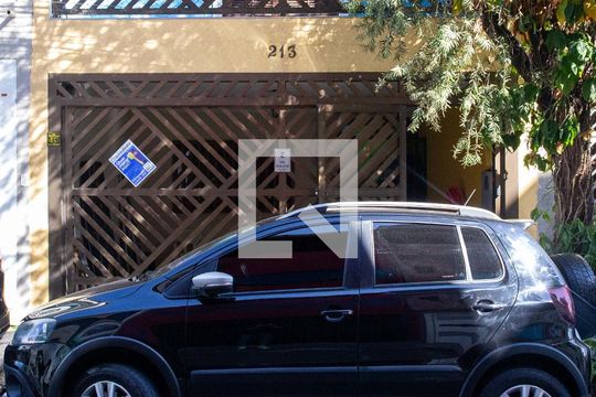 Fachada de casa à venda com 3 quartos, 200m² em Vila Padre Anchieta, Diadema