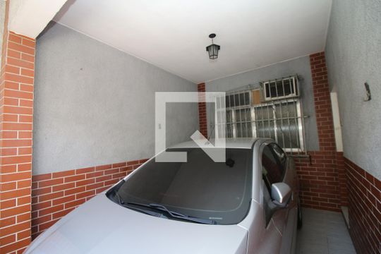 Garagem de casa para alugar com 2 quartos, 72m² em Olaria, Rio de Janeiro