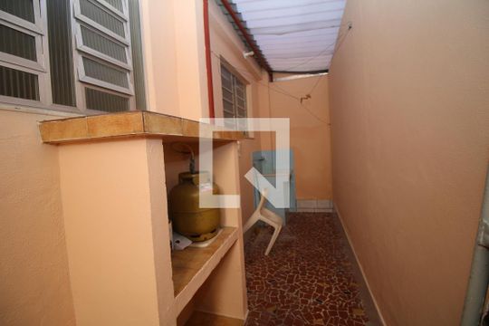 Área de Serviço de casa para alugar com 2 quartos, 72m² em Olaria, Rio de Janeiro