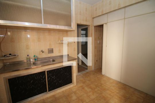 Cozinha de casa para alugar com 2 quartos, 72m² em Olaria, Rio de Janeiro