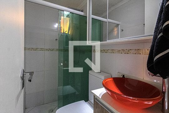 banheiro social de apartamento à venda com 3 quartos, 75m² em Vila Caraguatá, São Paulo
