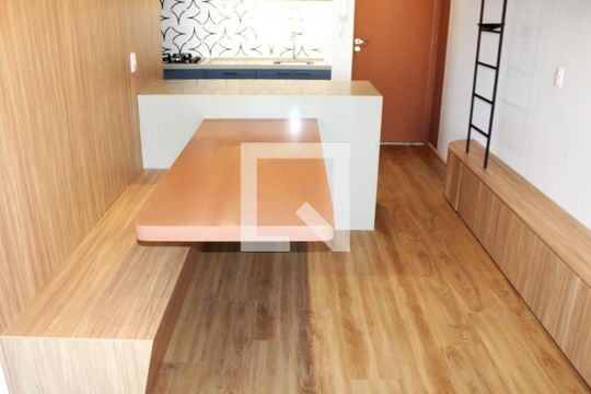 Sala de apartamento para alugar com 2 quartos, 65m² em Perdizes, São Paulo