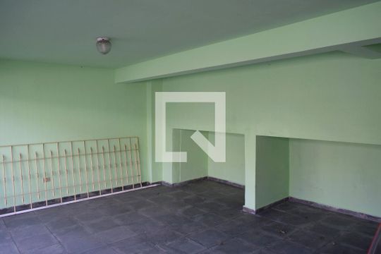 Garagem de casa para alugar com 3 quartos, 110m² em Vila Anglo Brasileira, São Paulo