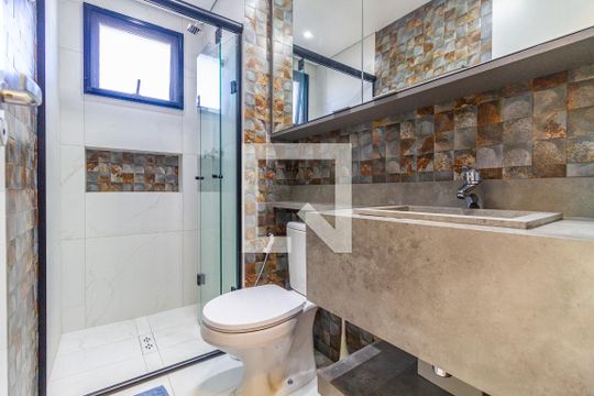 Banheiro da Suíte de apartamento à venda com 2 quartos, 57m² em Pinheiros, São Paulo