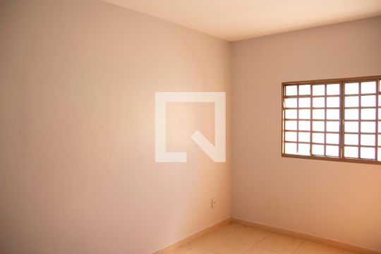 Quarto 1 de casa para alugar com 3 quartos, 300m² em Vila Lucy, Goiânia