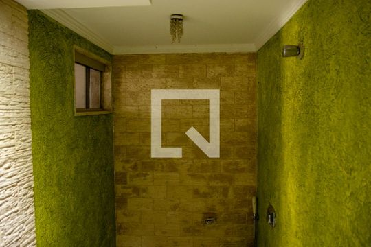 Banheiro 2 de casa para alugar com 3 quartos, 300m² em Vila Lucy, Goiânia