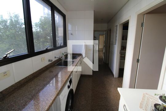Área de Serviço de casa à venda com 5 quartos, 365m² em Vila Ester (zona Norte), São Paulo
