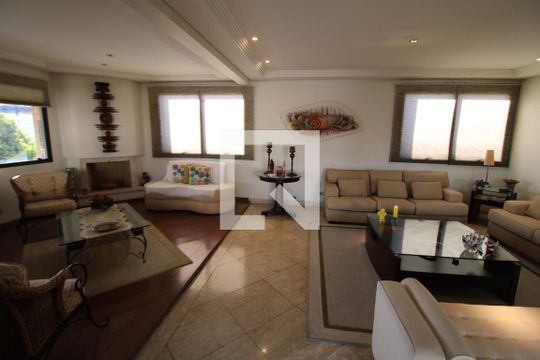 Sala de casa à venda com 5 quartos, 365m² em Vila Ester (zona Norte), São Paulo
