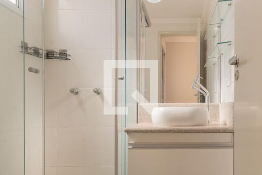 Banheiro da Suíte de apartamento à venda com 2 quartos, 60m² em Swift, Campinas