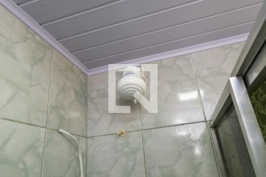 Banheiro de casa à venda com 1 quarto, 50m² em Olaria, Rio de Janeiro