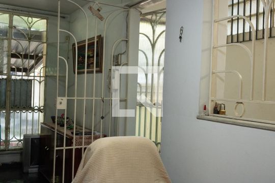 Sala de casa à venda com 3 quartos, 183m² em Benfica, Rio de Janeiro