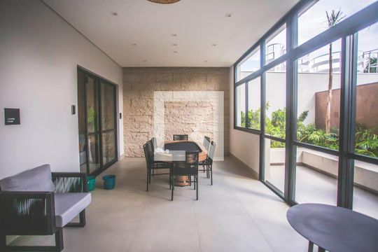 Área comum de kitnet/studio para alugar com 1 quarto, 27m² em Mirandópolis, São Paulo