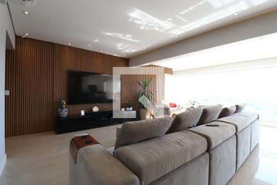Sala de TV de apartamento à venda com 4 quartos, 145m² em Barra Funda, São Paulo