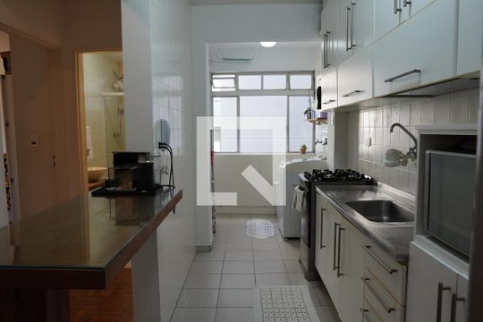 Cozinha de apartamento à venda com 2 quartos, 65m² em Sumarezinho, São Paulo