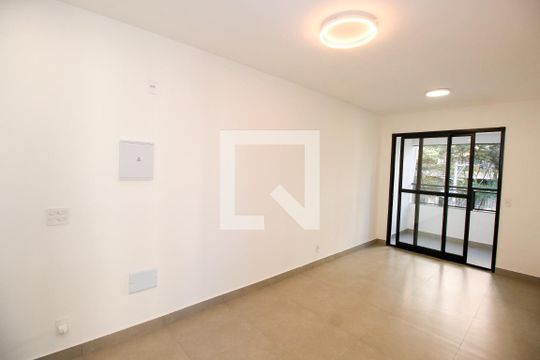 Sala de apartamento para alugar com 2 quartos, 49m² em Vila Suzana, São Paulo
