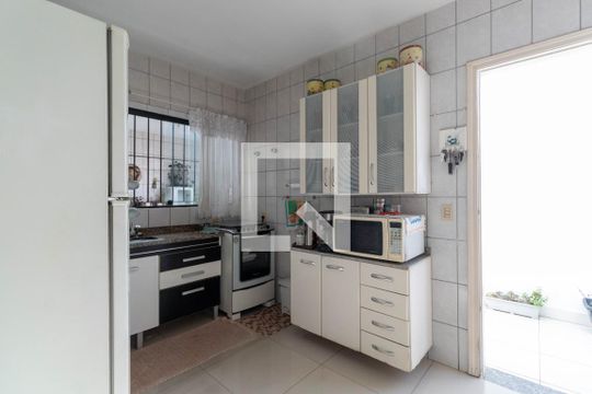 Cozinha de casa à venda com 3 quartos, 249m² em Jardim Matarazzo, São Paulo
